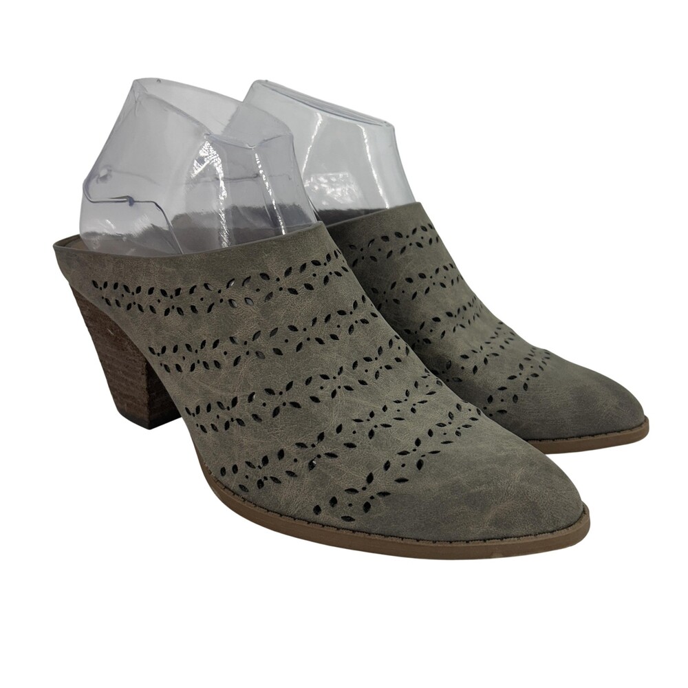 C est. 1946 Shoes Womens Size 8 Laser Cut Block Heel Slip On Pointed Toe Mules